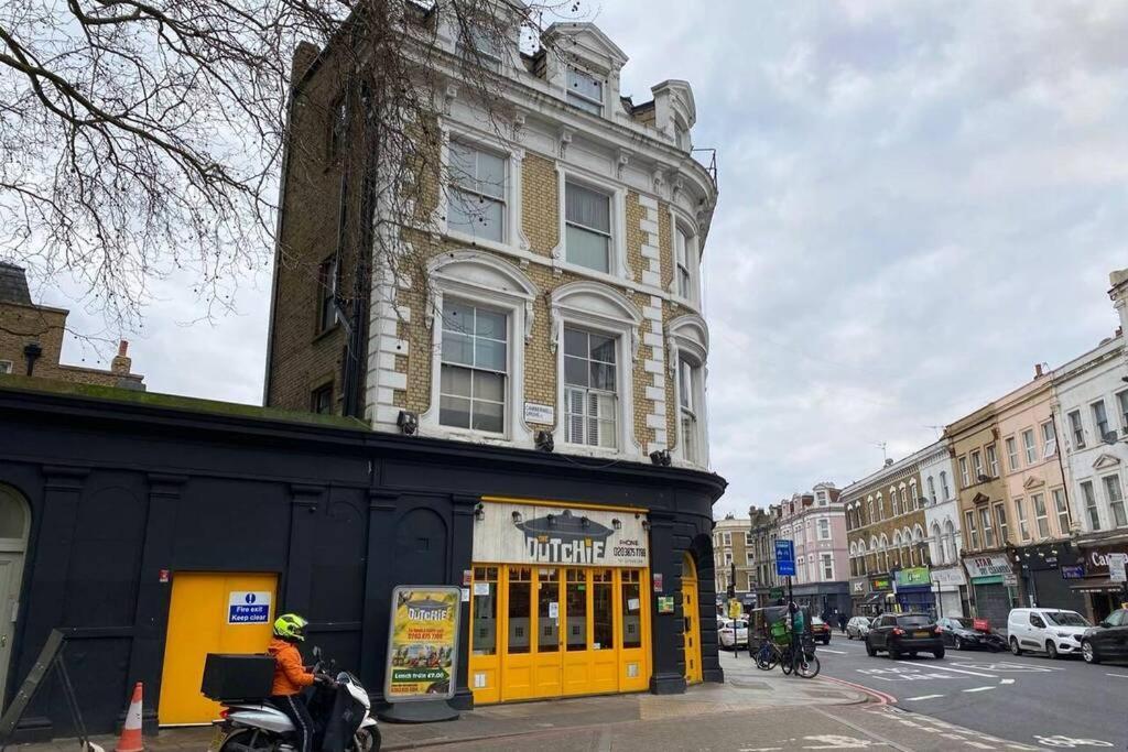 Two Bedroom Garden Flat In Zone 2 London Kültér fotó