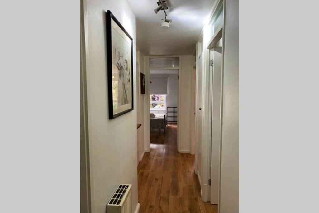 Two Bedroom Garden Flat In Zone 2 London Kültér fotó